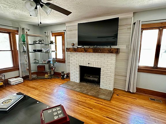 5th image of 1710 N Walnut St