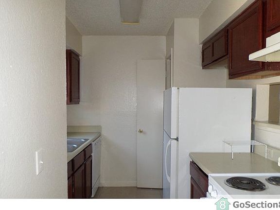 5th image of 4550 Lavender Ln