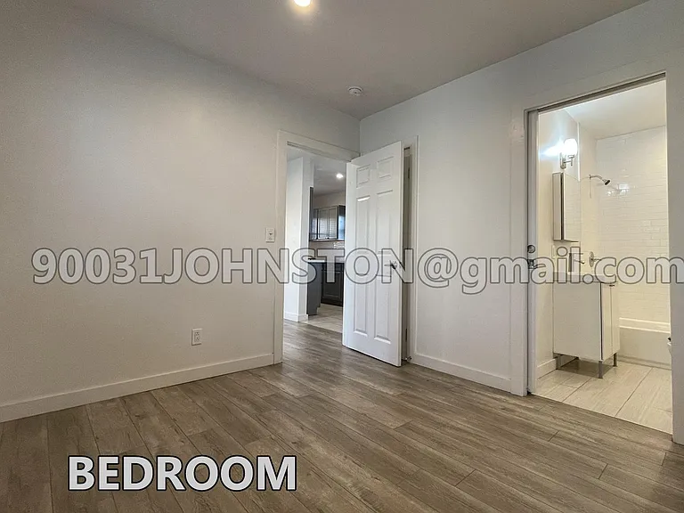 2421 Johnston St — Photo 10