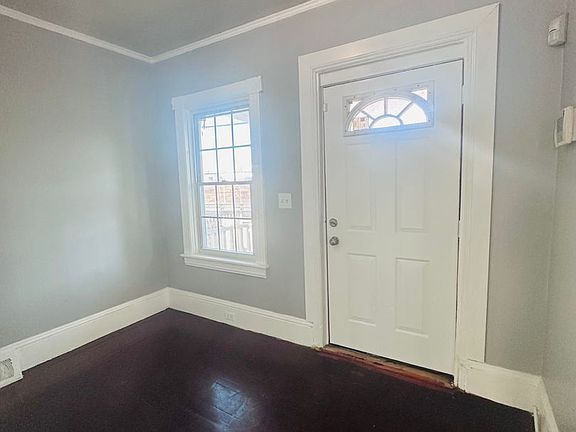 3rd image of 165 Byfield St