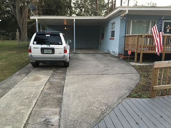 Large Driveway & Carport
