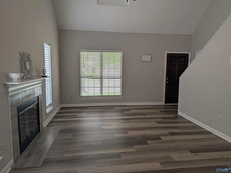 2504 Weatherstone Rd SE — Photo 3
