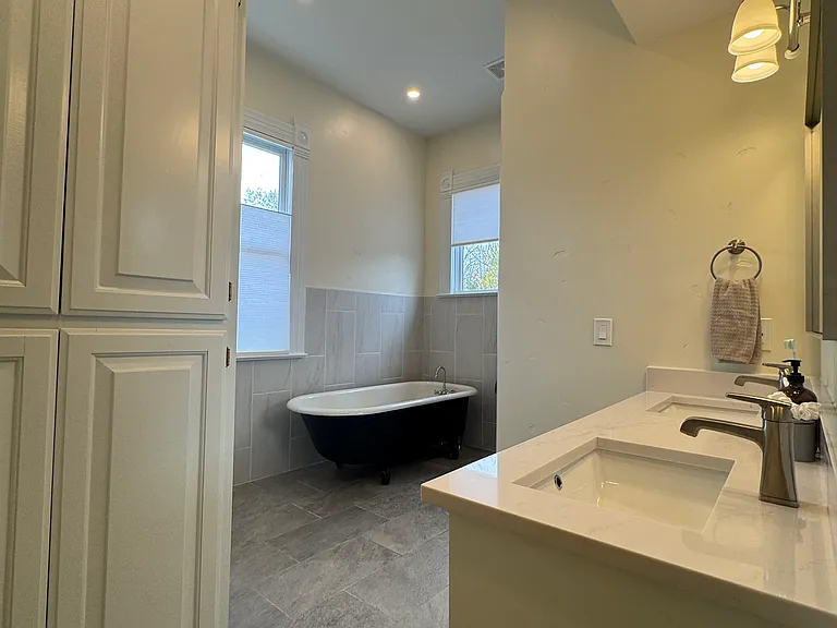 602 S 2nd St — Photo 15