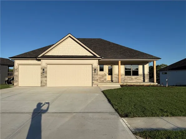 12735 N Champanel Way, Platte City, MO 64079
