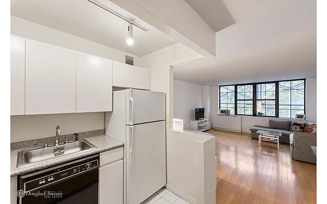 Rented by Douglas Elliman | media 13