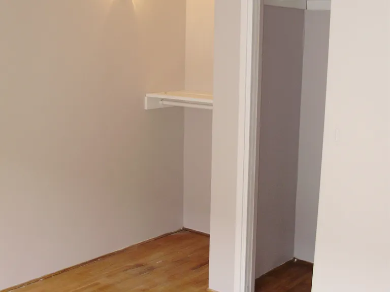321 Agnes St — Photo 20