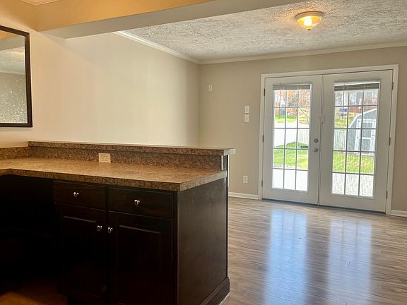 3rd image of 130 Long Meadow Ct