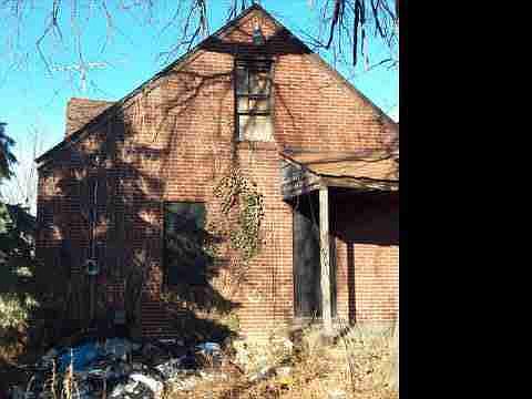 9151 Courville