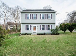 38 Brook St, Georgetown, MA 01833