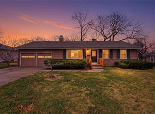 4847 NE Chouteau Dr, Kansas City, MO 64119