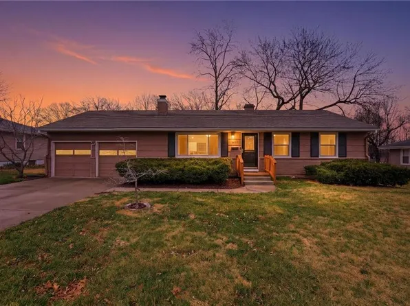 4847 NE Chouteau Dr, Kansas City, MO 64119