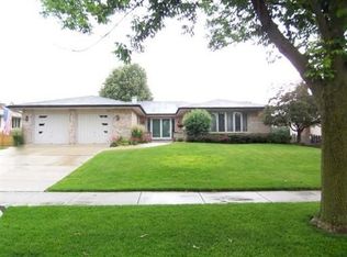 109 Lynnfield Ln, Schaumburg, IL 60193