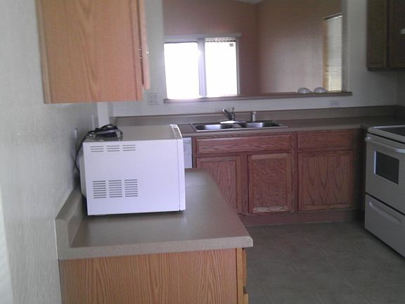 3rd image of 919 W Saint Kateri Drive