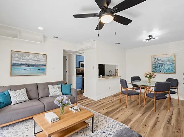 1705 Crossing Pl APT 117B, Austin, TX 78741
