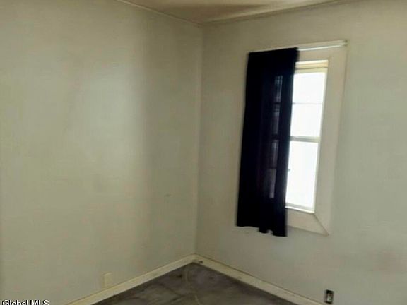 5th image of 290 3rd Street