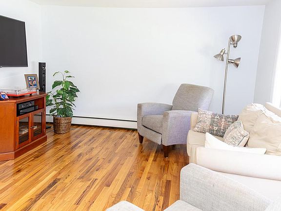 4th image of 1426 Manorwood Dr