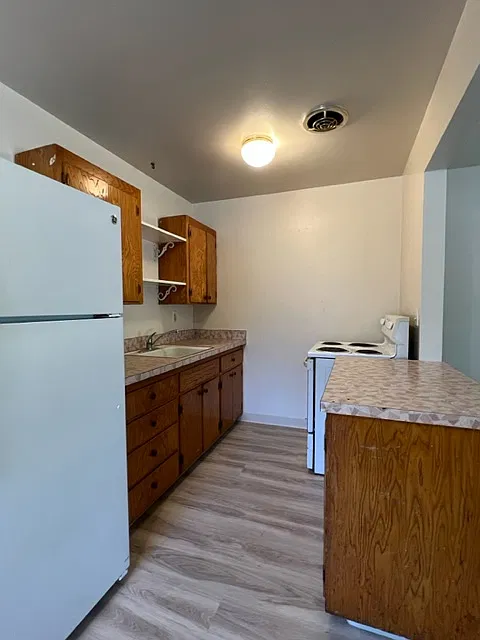 211 West 1st Avenue - A — Photo 4