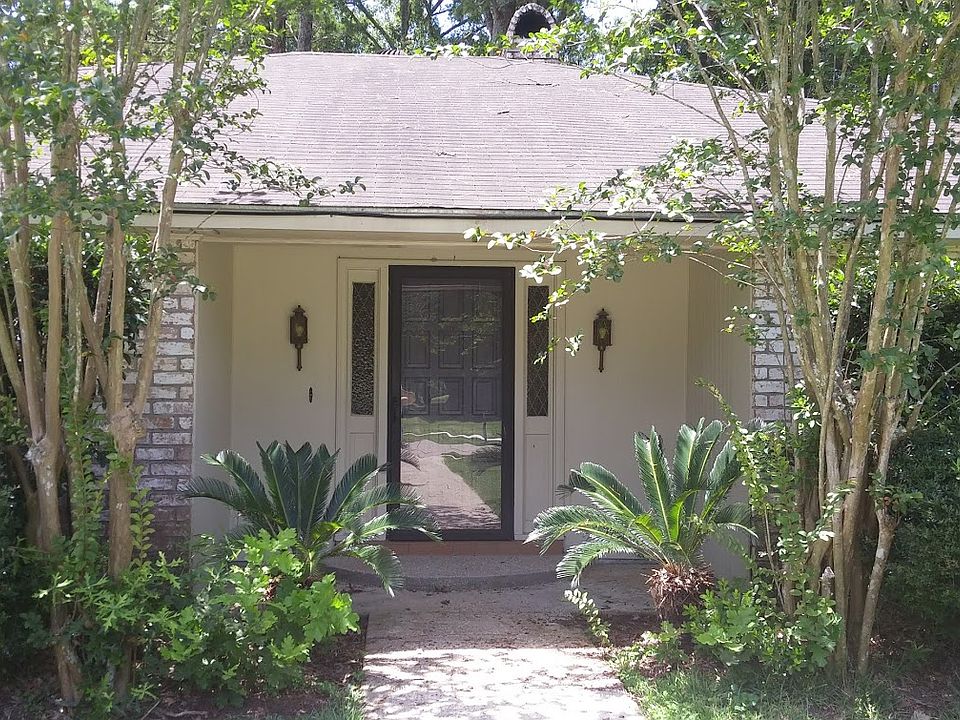 1st image of 9842 Shamrock Ave