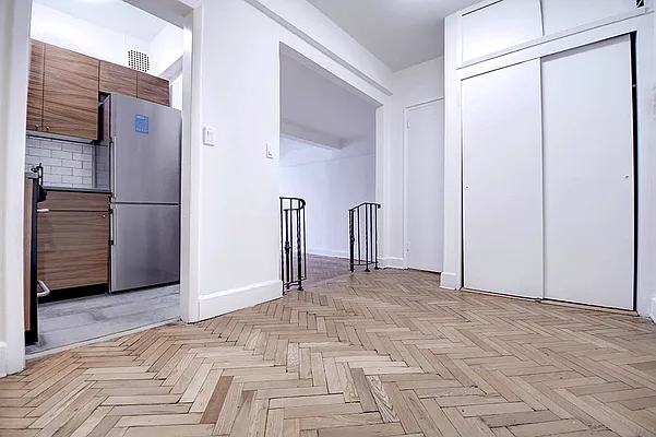 Rented by Urbane Brokerage | media 9