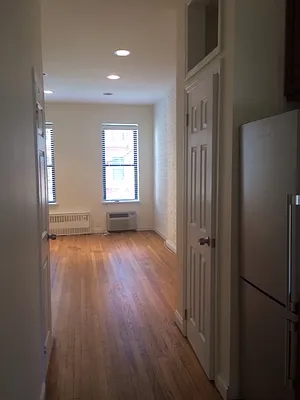 Rented by Prospect Equities Real Estate Corp | media 9