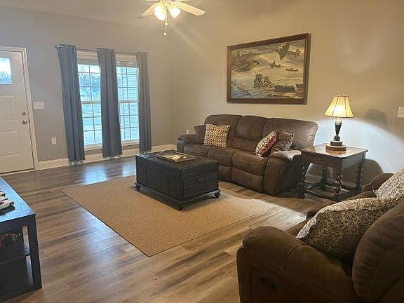 3rd image of 676 Cherry Blossom Rd