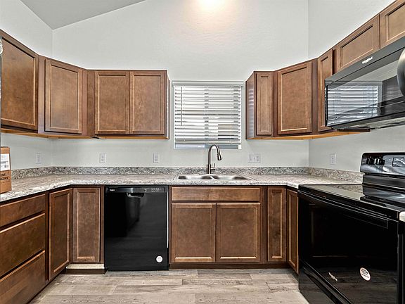 5th image of 2354 Zion Canyon Ave