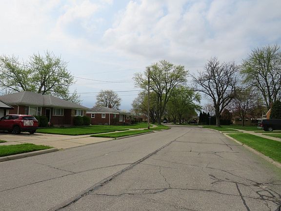 4th image of 24932 Cubberness St