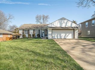 3004 W 50th St, Westwood, KS 66205