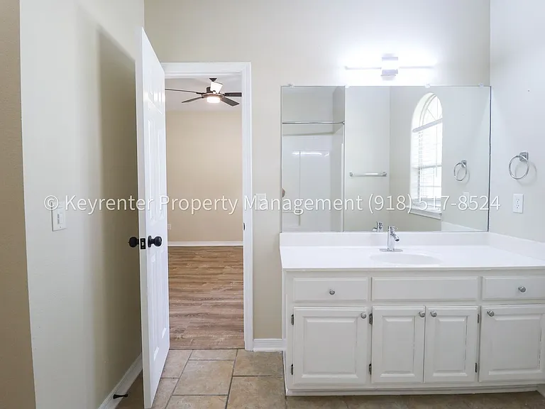 806 W 118th St S — Photo 8
