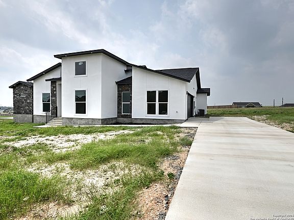 3rd image of 971 County Road 319