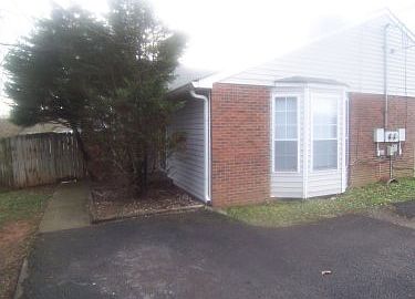 1st image of 1105 Cabana Dr