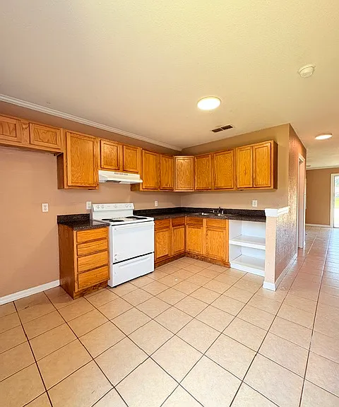 7770 County Road 2193 — Photo 4