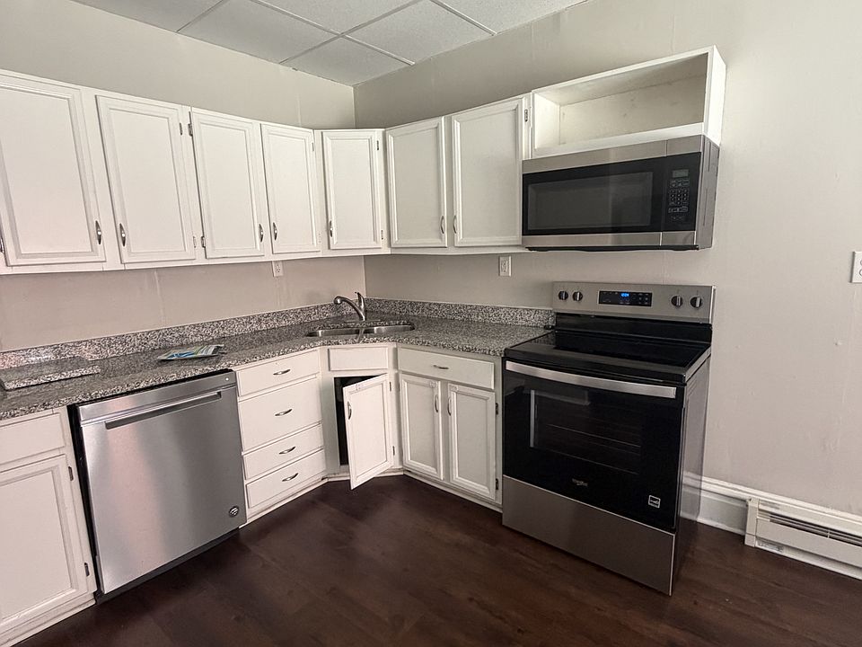 1st image of 30 W 4th St #1