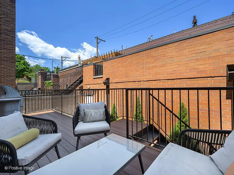 1046 W Altgeld St #1N — Photo 23