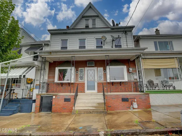 239 S Market St, Mount Carmel, PA 17851