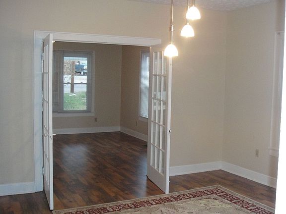 Spacious Dining Room