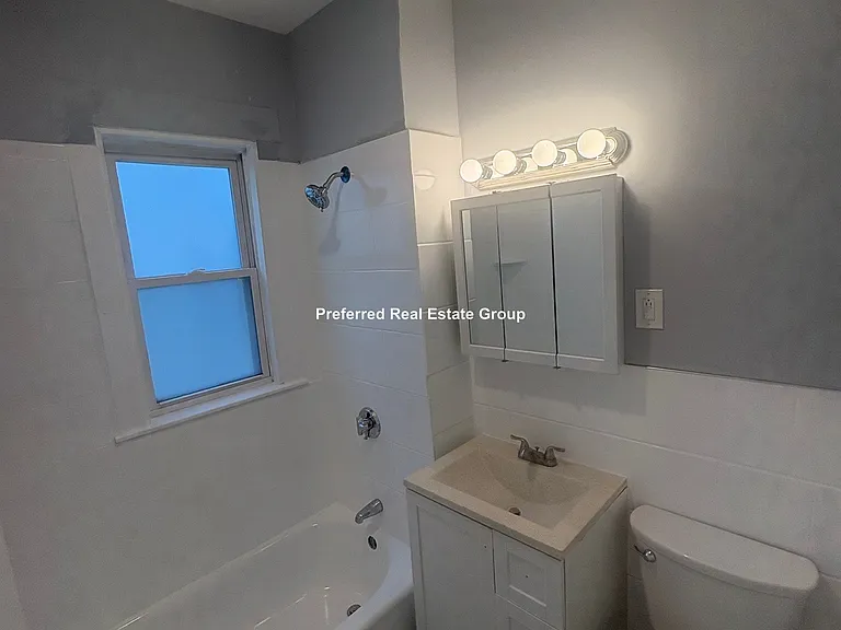 23 Crowell St #2 — Photo 5