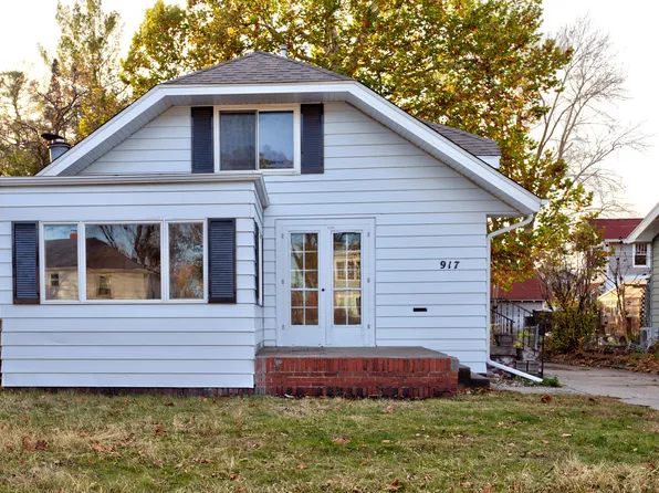 917 Grand Ave, Ames, IA 50010