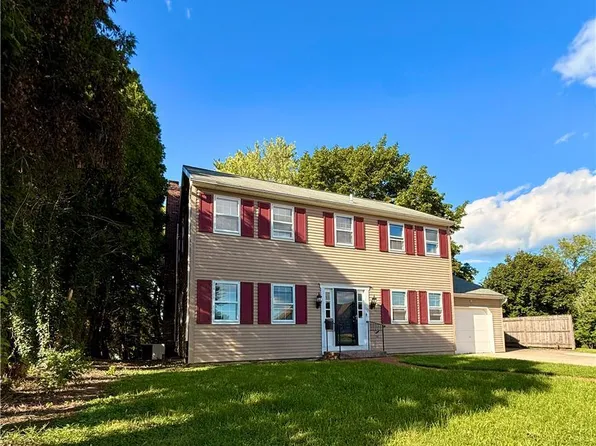 13 Pershing Blvd, Whitehall, PA 18052