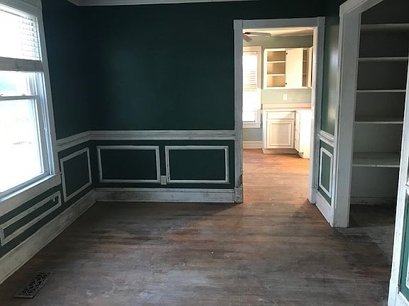 5th image of 836 Hull St