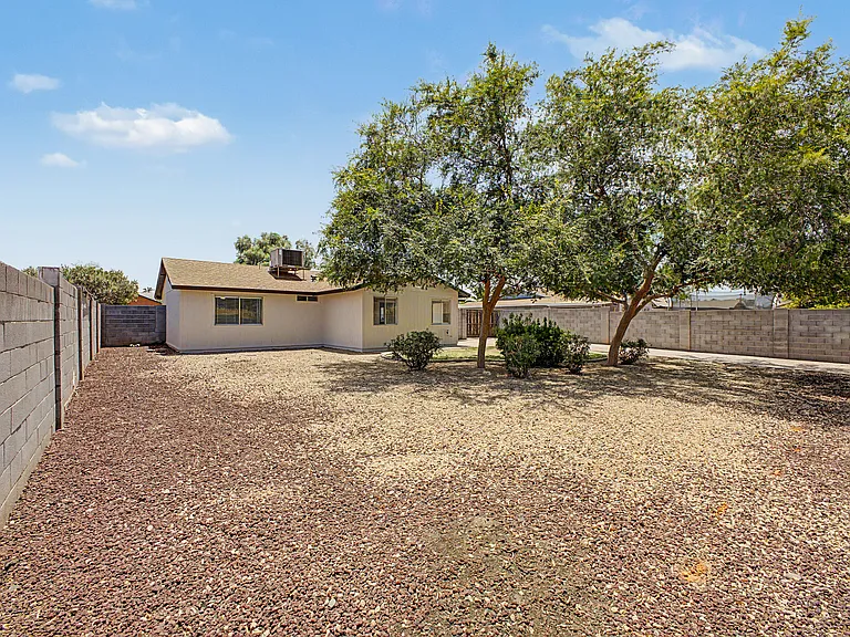 2340 E Isabella Ave — Photo 20