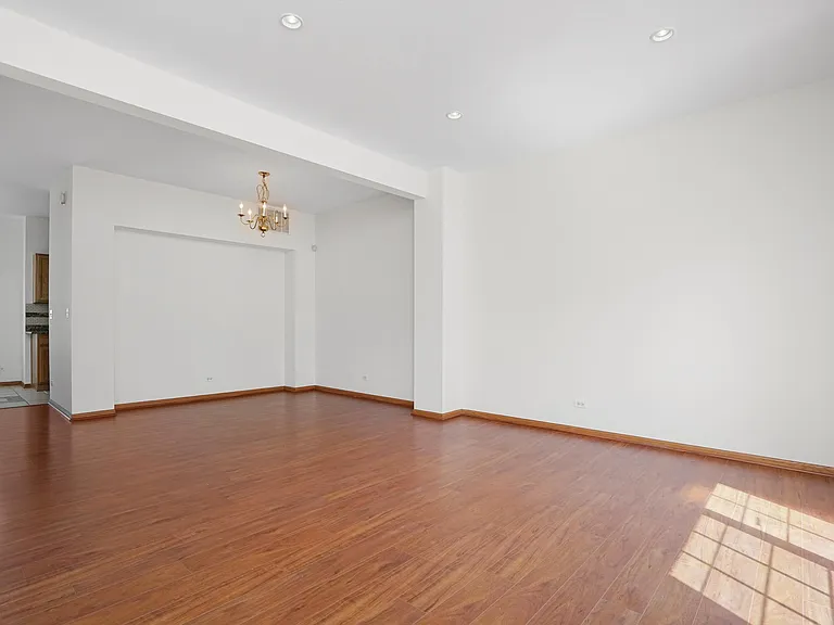 2304 Hudson Cir — Photo 9