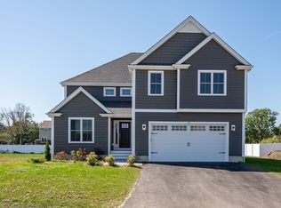 3 Narragansett Dr, West Bridgewater, MA 02379