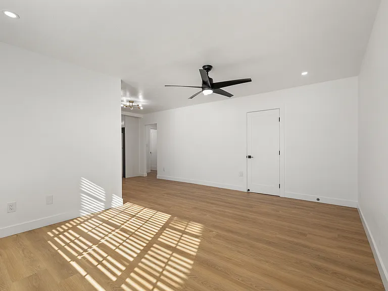 717 Jefferson Ave #B — Photo 6