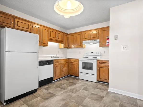 Waters Edge Drive -1891, 1891 Waters Edge Dr #891H, Clarksville, TN 37043