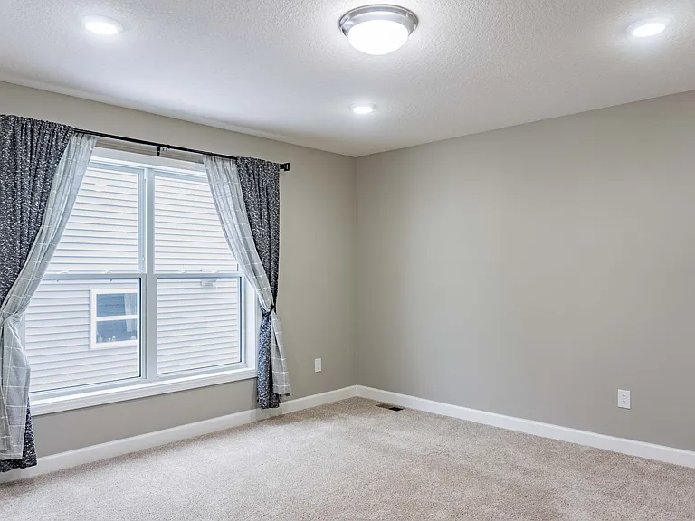 1430 Nutmeg Cir — Photo 26