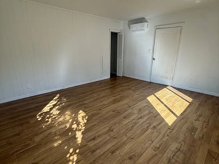 204 Kismet St — Photo 17