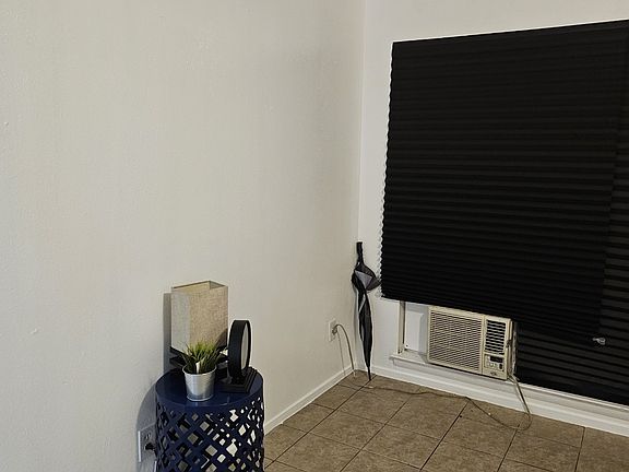 4th image of 4011 Happy Canyon Dr