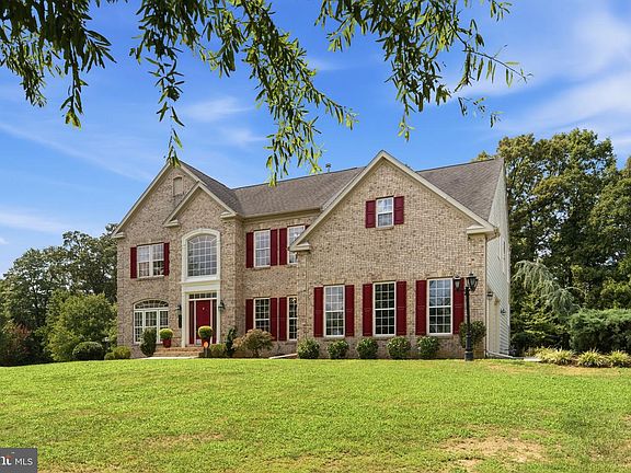 2nd image of 3105 Lowe Ln