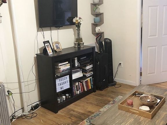 3rd image of 640 E 14th St APT 5